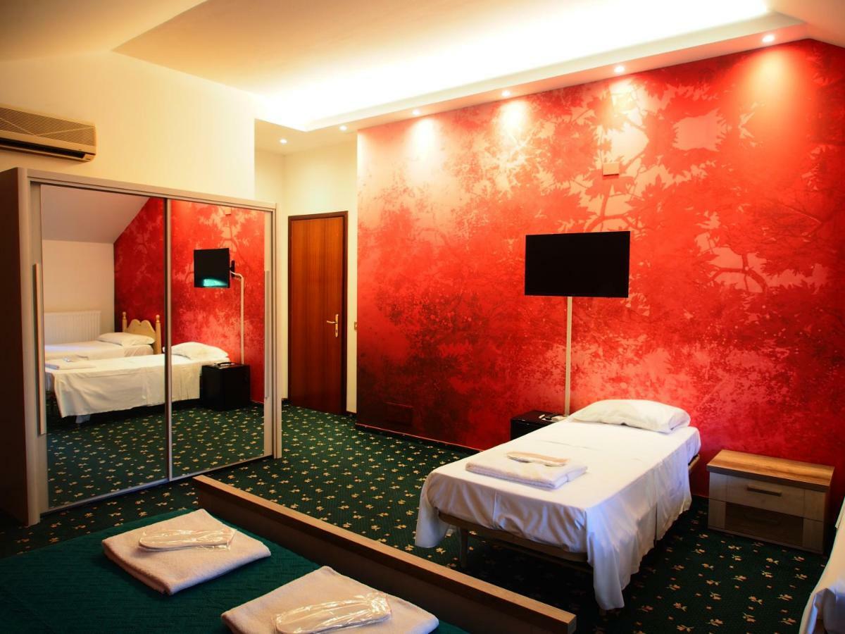 Hotel Parco Fola Albinea Bagian luar foto