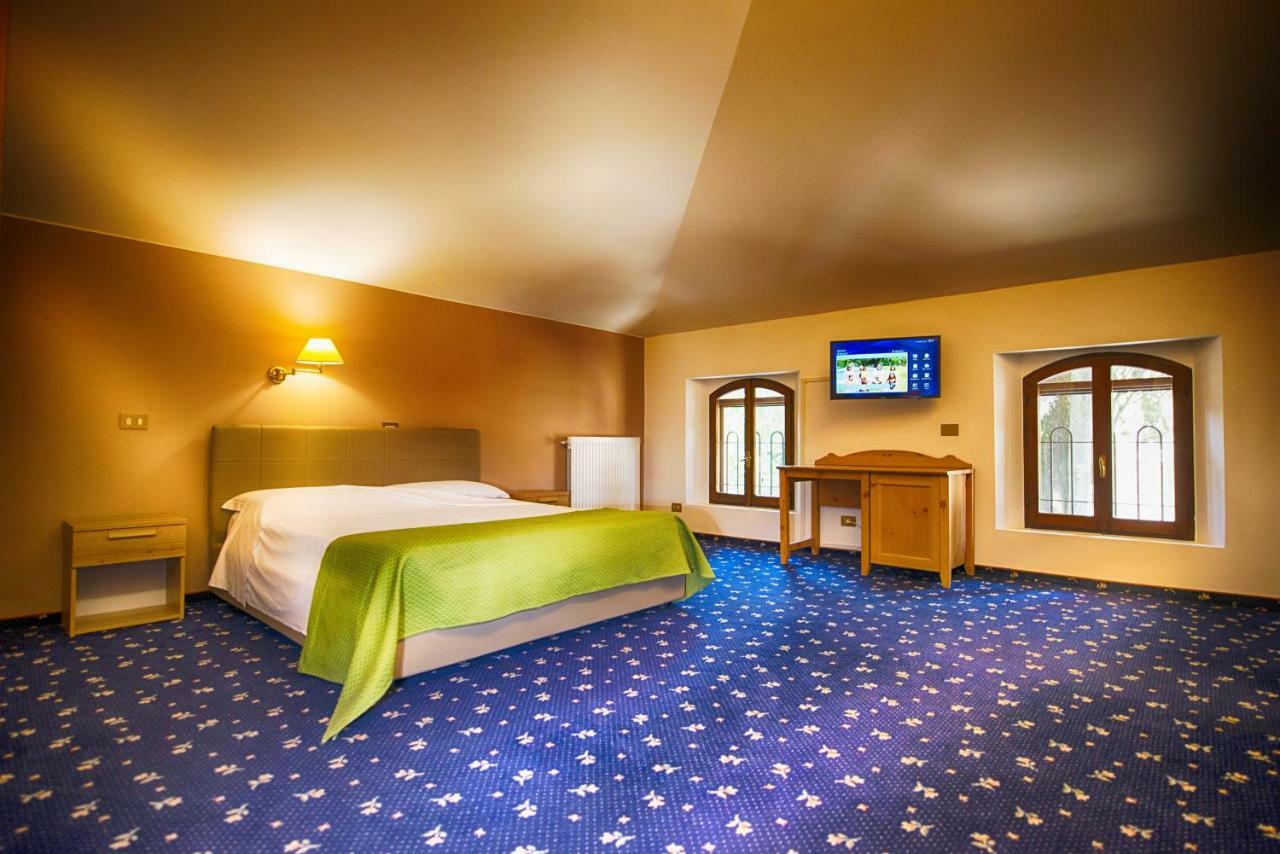 Hotel Parco Fola Albinea Bagian luar foto