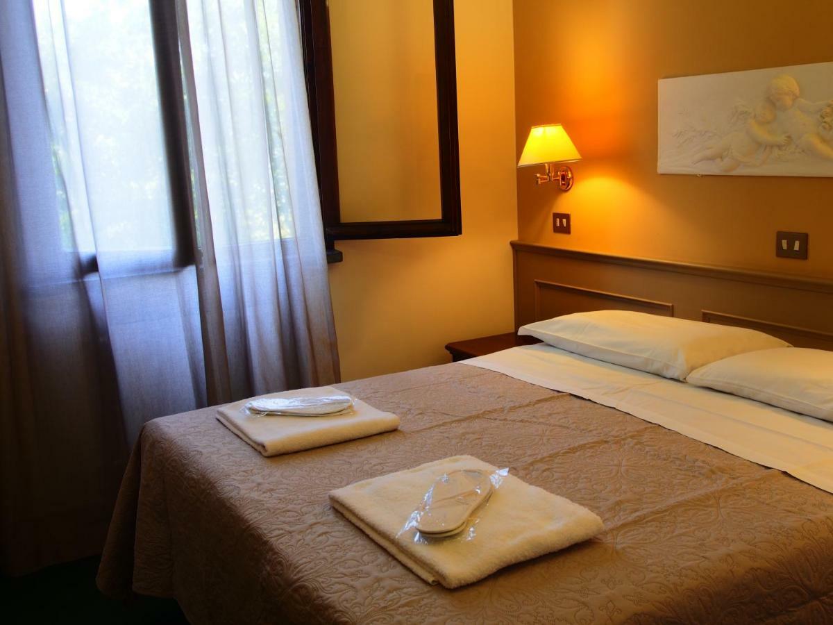Hotel Parco Fola Albinea Bagian luar foto